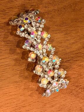Crystal looking bracelet